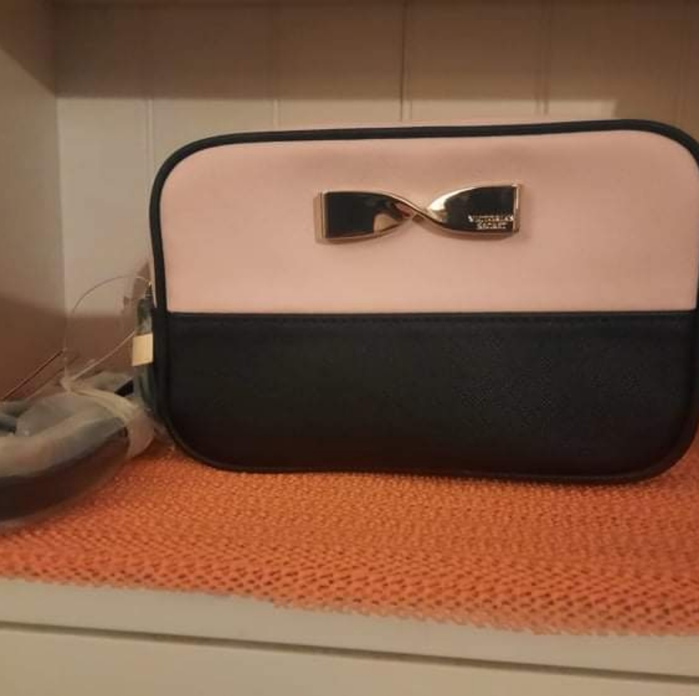 VS bag with straps